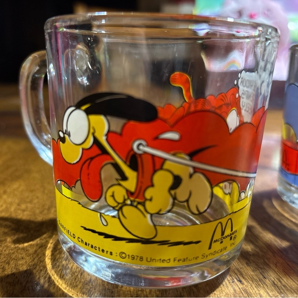 Two 1978 McDonald’s Garfield Glasses Mugs - Picture 4 of 6